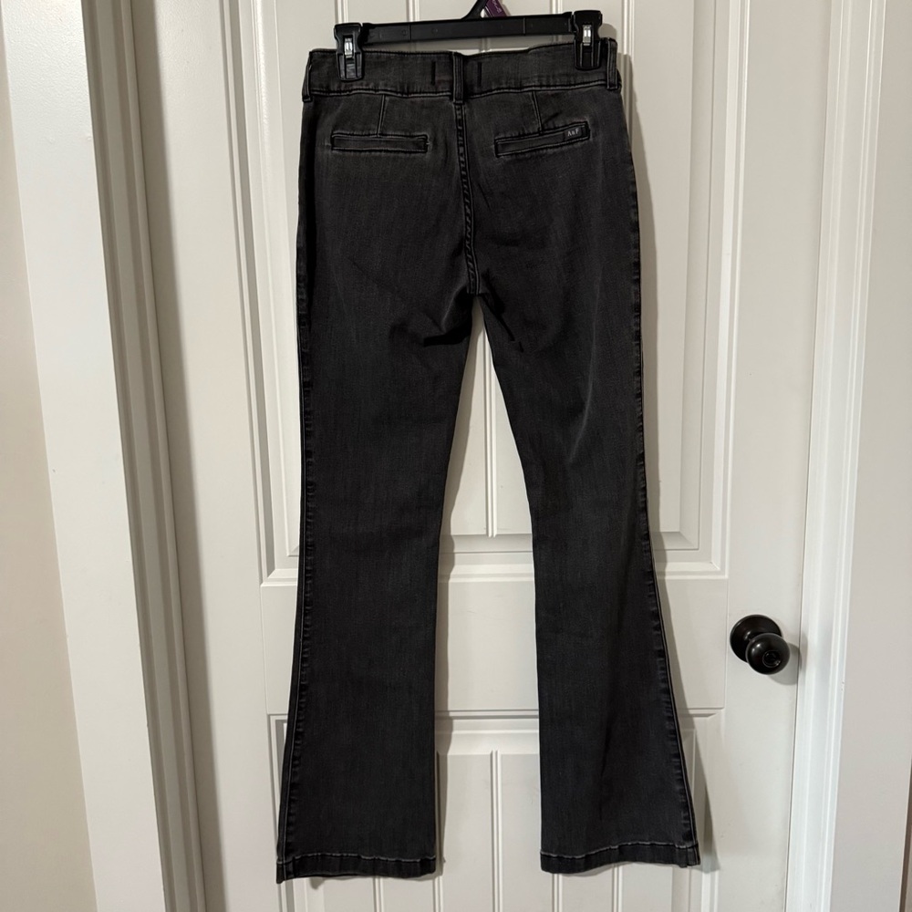 Abercrombie & Fitch Low Rise Boot - Picture 3 of 6